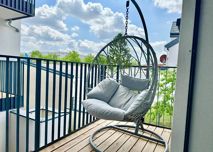 Modern Aparment With Terrace & Free Parking - Near Metro Апартаменти