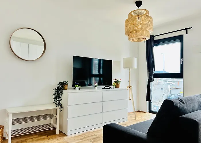 Modern Aparment With Terrace & Free Parking - Near Metro شقة *