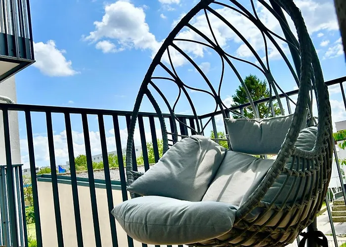 Modern Aparment With Terrace & Free Parking - Near Metro Апартаменти *